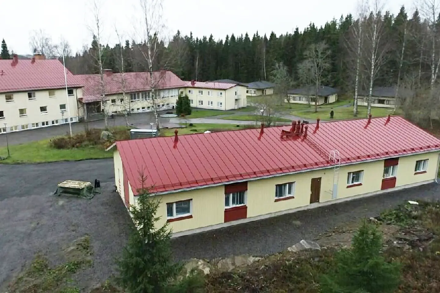 Uusi majoitursakennus ilmasta